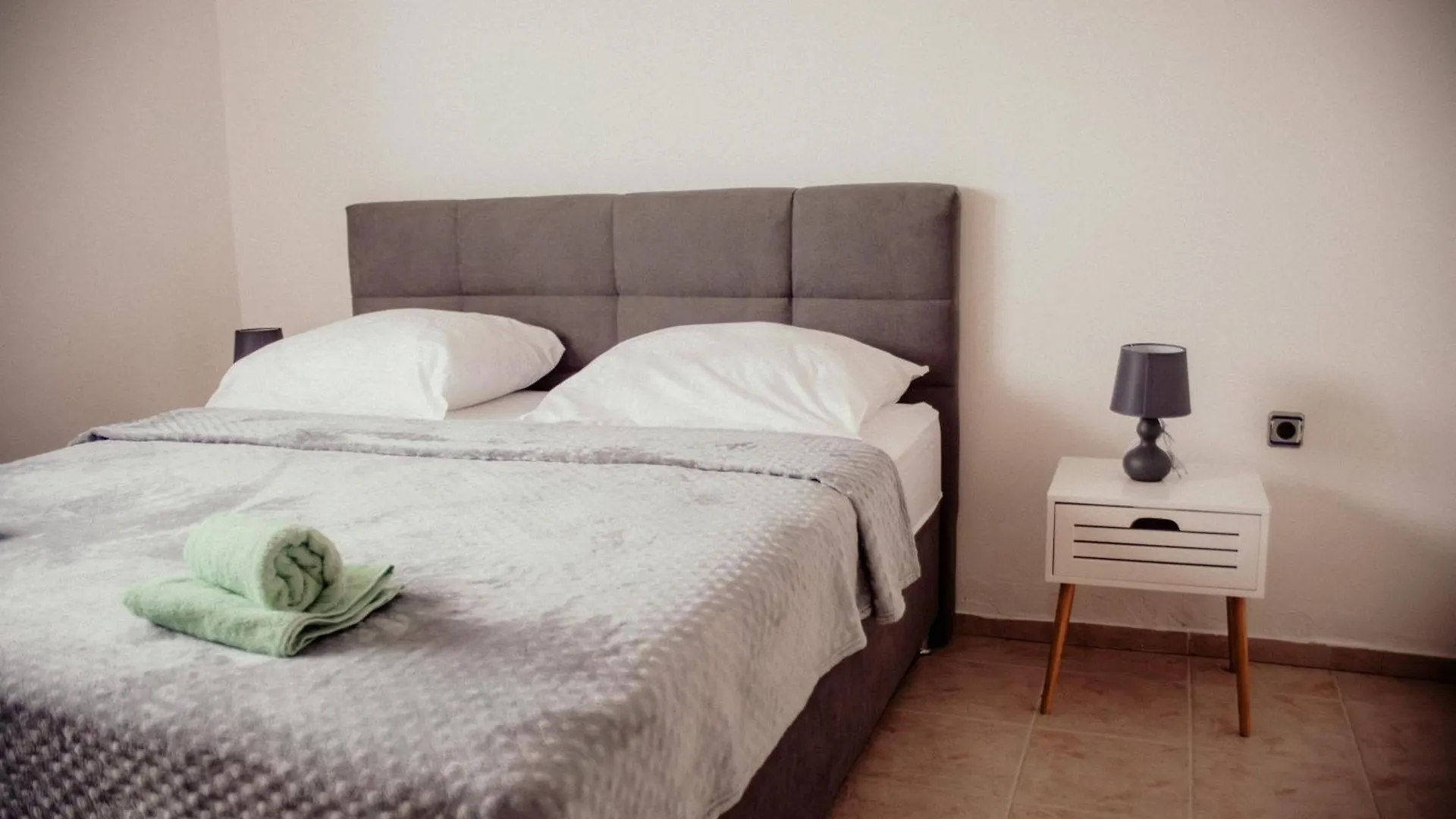 Jakov Apartment Dracevac Ninski 0*,